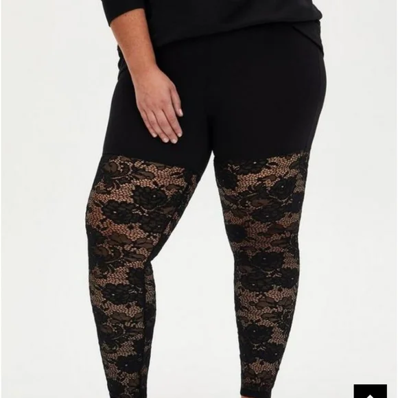 Torrid black signature waist lace leggings size 2 - Picture 3 of 6